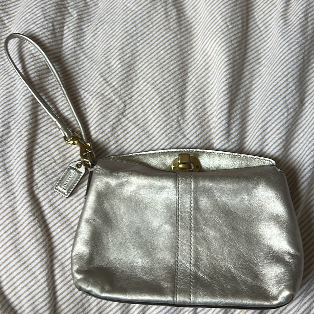 Coach mini silver clutch - Picture 4 of 7